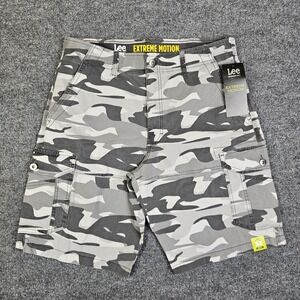 Lee Extreme Motion Graphite Camo Cargo Shorts Mens 33 Performance Stretch Flex